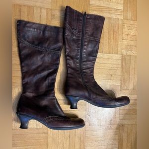 La Canadienne Brown Stylish Boots, Women’s Size 11